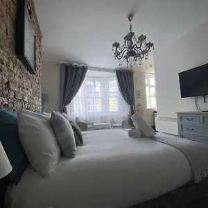  Apartment Crow's Nest United Kingdom